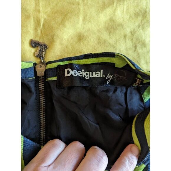 DESIGUAL Graphic Sheath Dress Lined Sleeveless Artsy Asian Appliqué Pocket SZ 38 - Picture 6 of 8